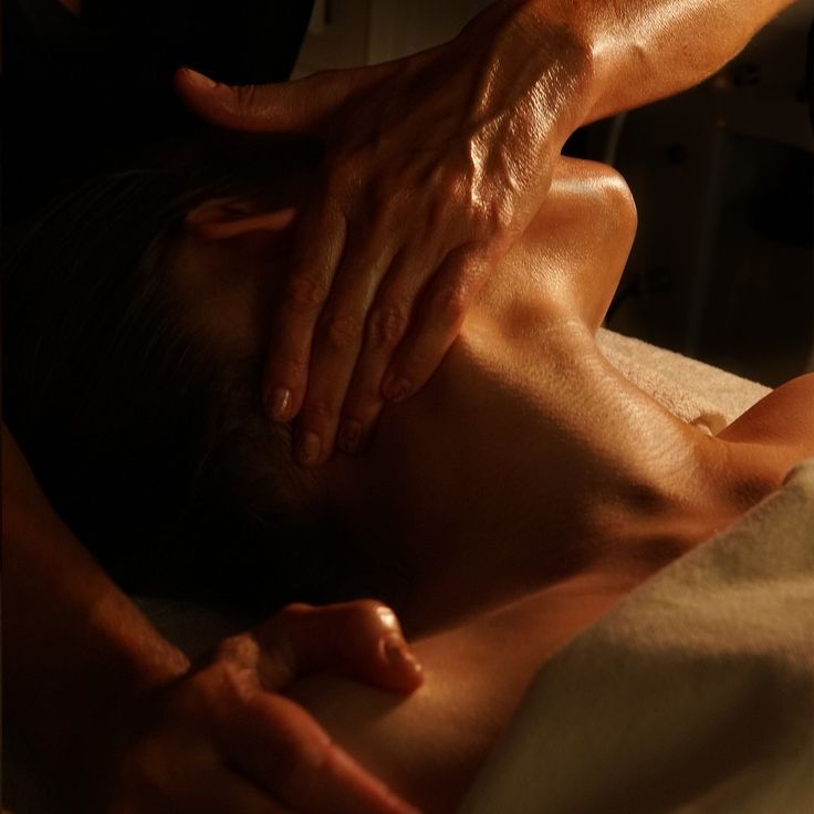 Neck, Shoulder & Back Massage | 30 Minutes Main image